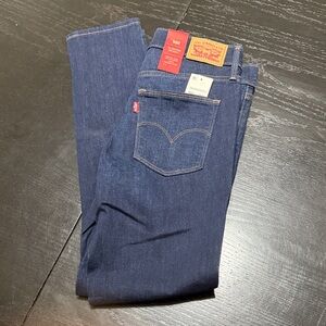 Levi's Women's Dark Blue Slimming Skinny Jeans 29x28 NWT